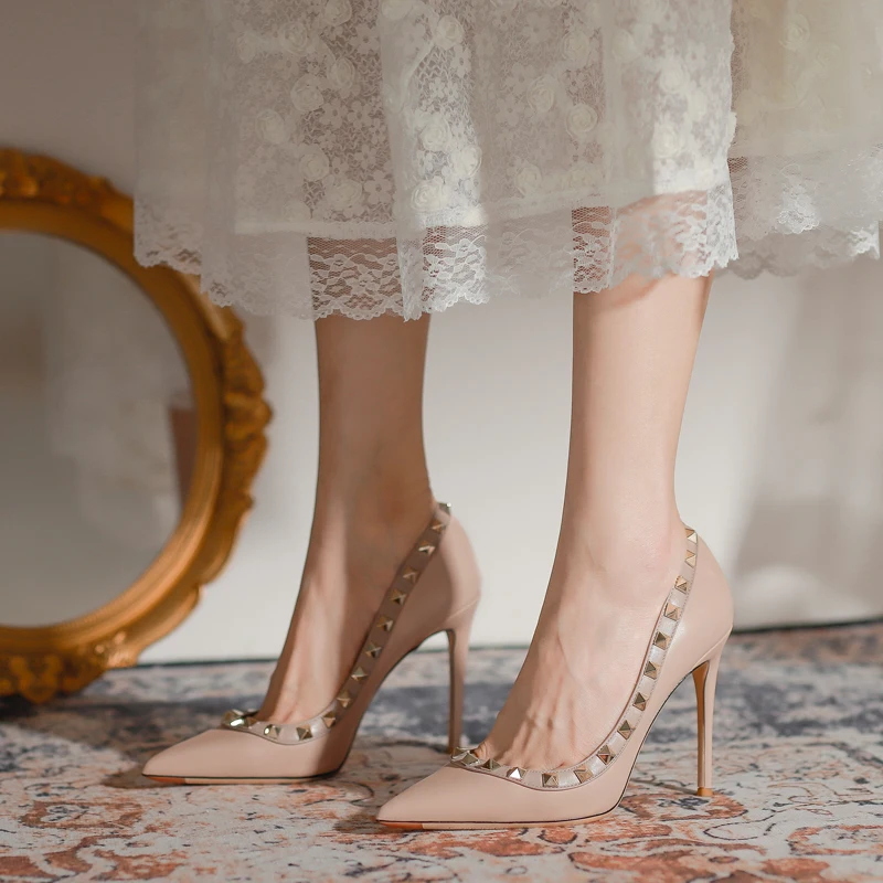 Pumps à poteaux en métal pointu pour femmes, cuir authentique, chaussures simples, talons hauts, mode sexy, noir, talons de marque de luxe