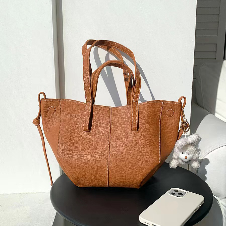 Fashionable shoulder bag luxurious designer bag versatile crossbody handbag pressed open and closed pure cowhide-image-954031101
