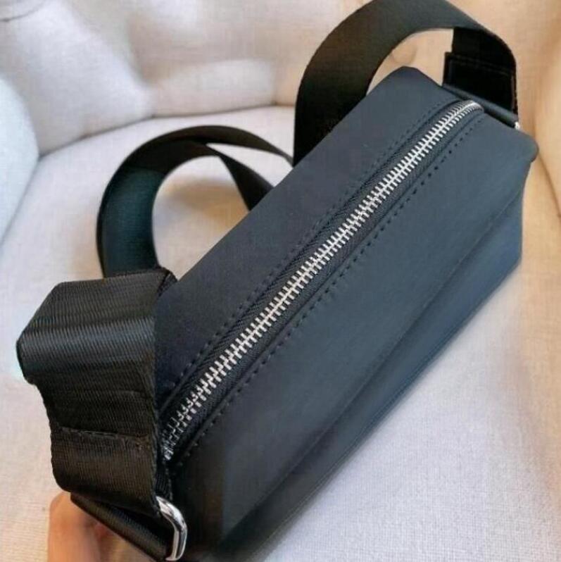 Fashion waist bag winter design chest men's and women's handbag purse full color cute messenger bag unisex shoulder bagSize23cm