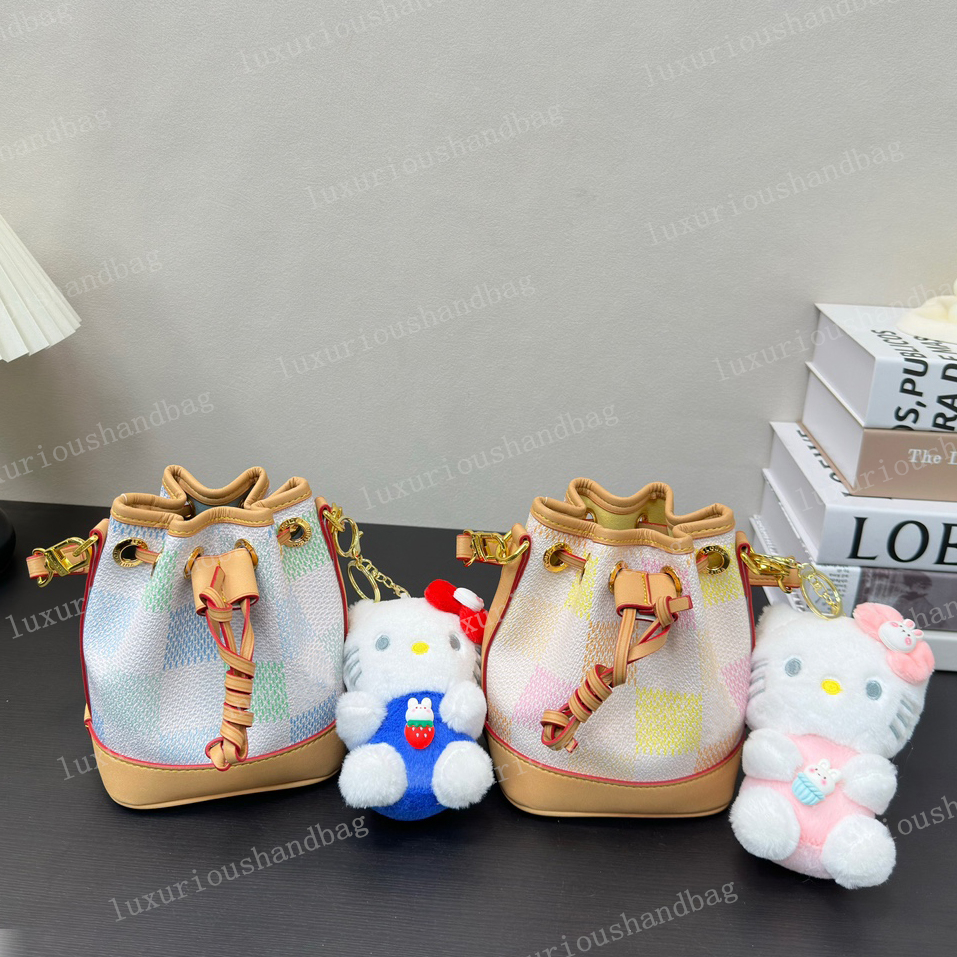 24 Early spring new color Women's Pink green Bucket bag Designer Luxury Fashion Mini Tote Shoulder bag Crossbody purse-image-958179845