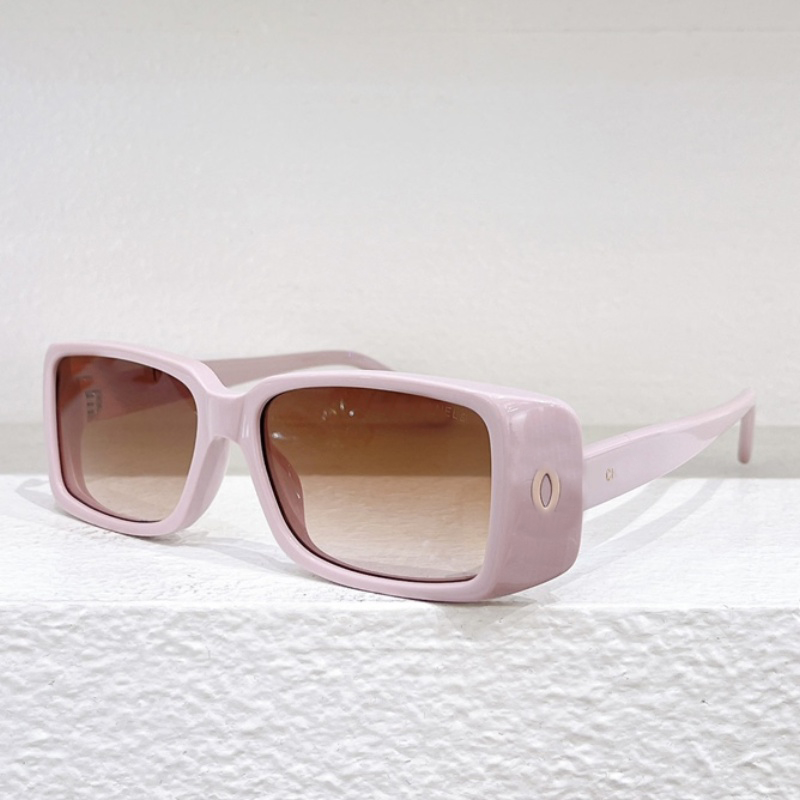 Nouvelle mode 10a Designer Mirro Fashion Frame Men pour femmes Lunettes de soleil Lunettes créatrices Lunettes de soleil Men Femmes Embouts extér