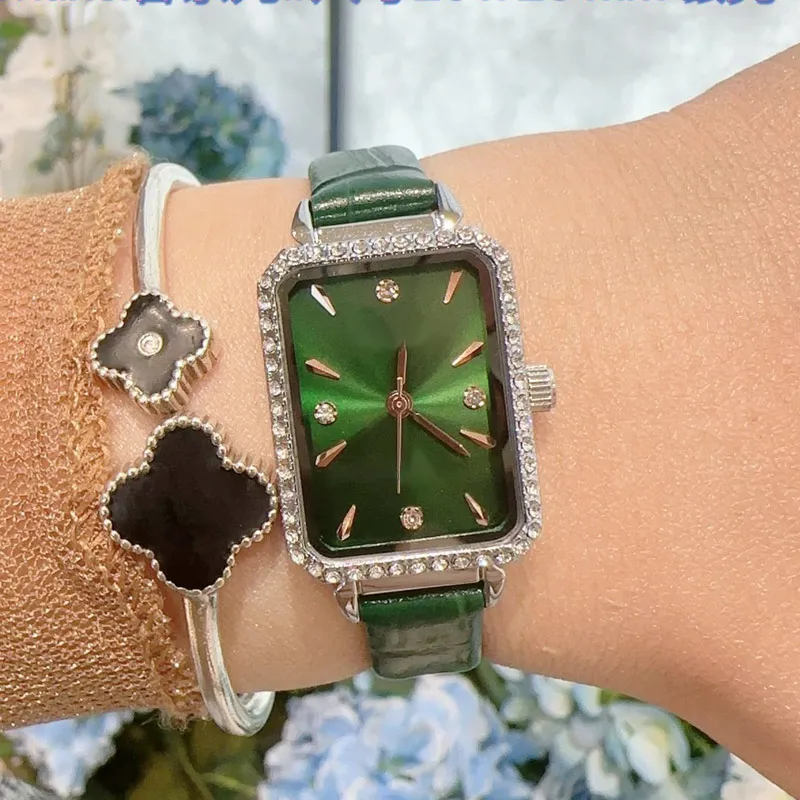 Montres de luxe pour femmes Top marque bracelet en cuir femmes montres-bracelets cadran rectangle diamant montre de créateur de mode pour les fem