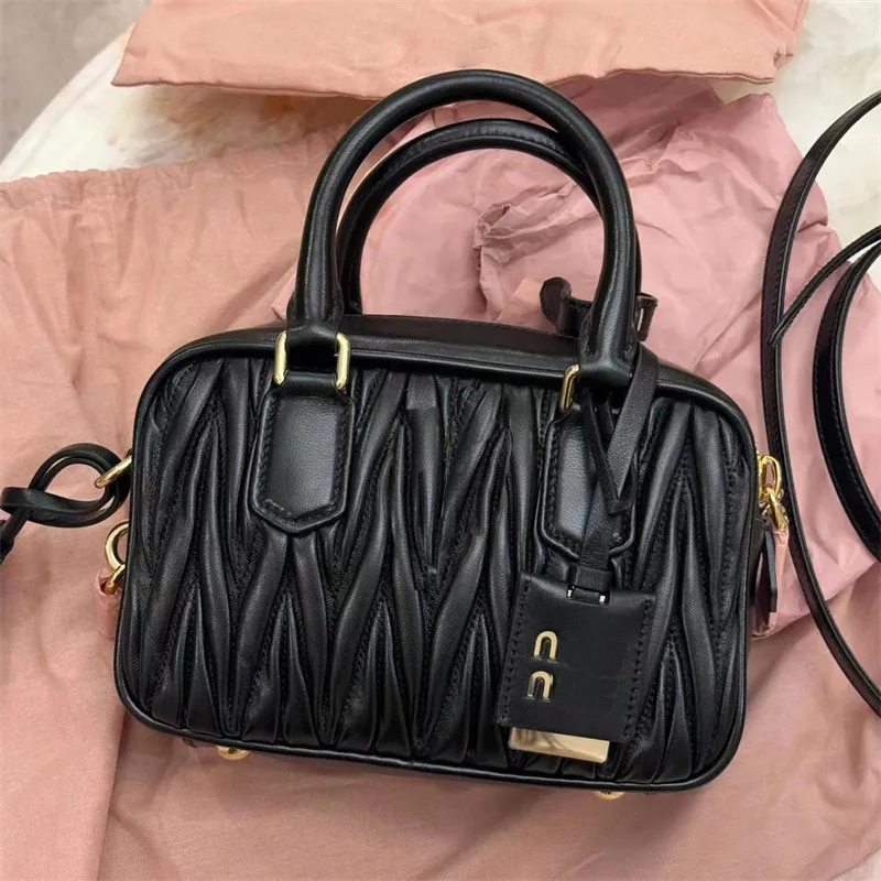 Matelasse Fashion Designer bags mini handbags Bowling Bag Shoulder Bag Luxury Pleated wallet Leather Banquet tote 