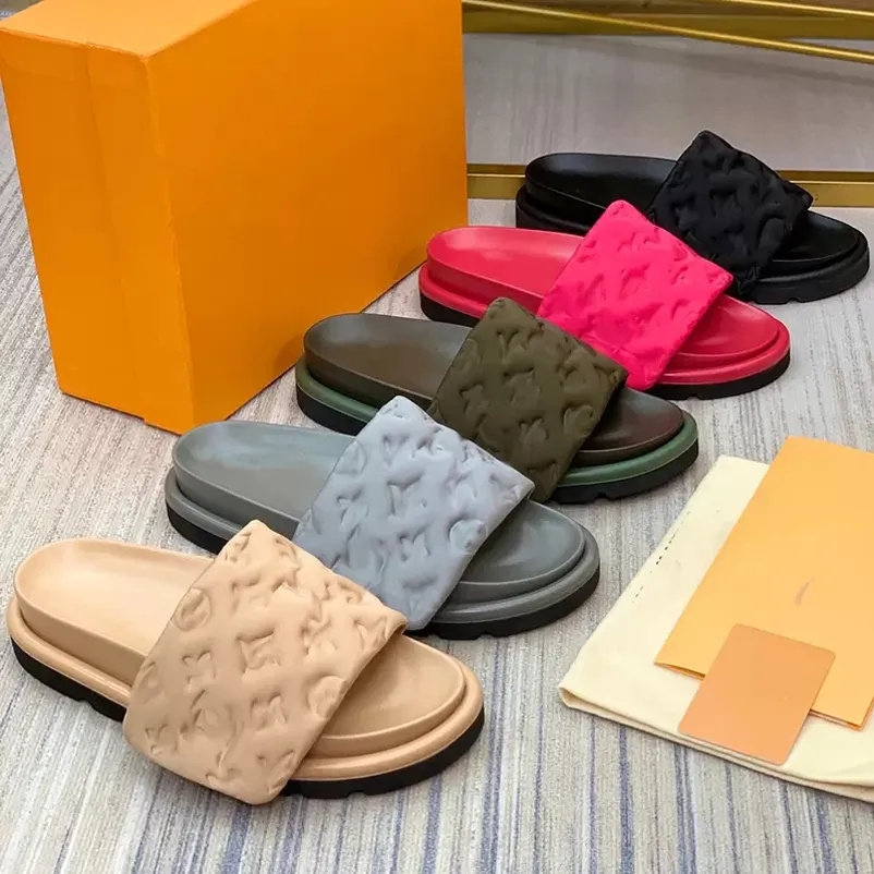 Designer Slippers Slides Pool Pillow Platform Sandals Classic brand Summer Beach Outdoor Scuffs Casual Shoes Embossed Soft Flat Shoe Water Shoes-image-476743117