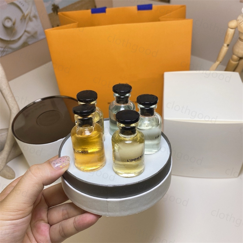 Fragrance Perfume Set 10ml 7pcs rose/ etoile filante/ cceur battant/ attrape-reves/ matiere noire/ le jour se leve/ heures d&#039;absence with Gi-image-971977037