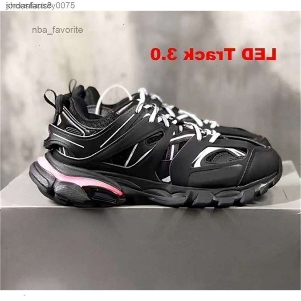 Track 3 LED Shoe Dress Shoes Led Track 3 3.0 Shoe Men Women Triple Black White Pink Sneaker Tracks Spo-image-973875818