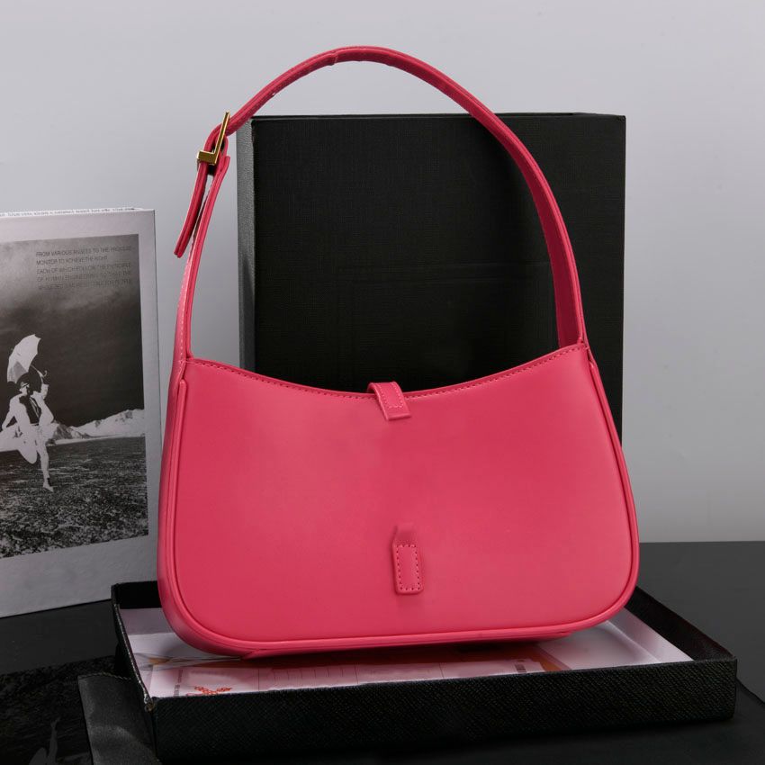 Designer bag womens men gold buckle letter single shoulder bag leather retro diagonal cross carrying underarm bag wallet envelope bag handbag bag-image-974202305