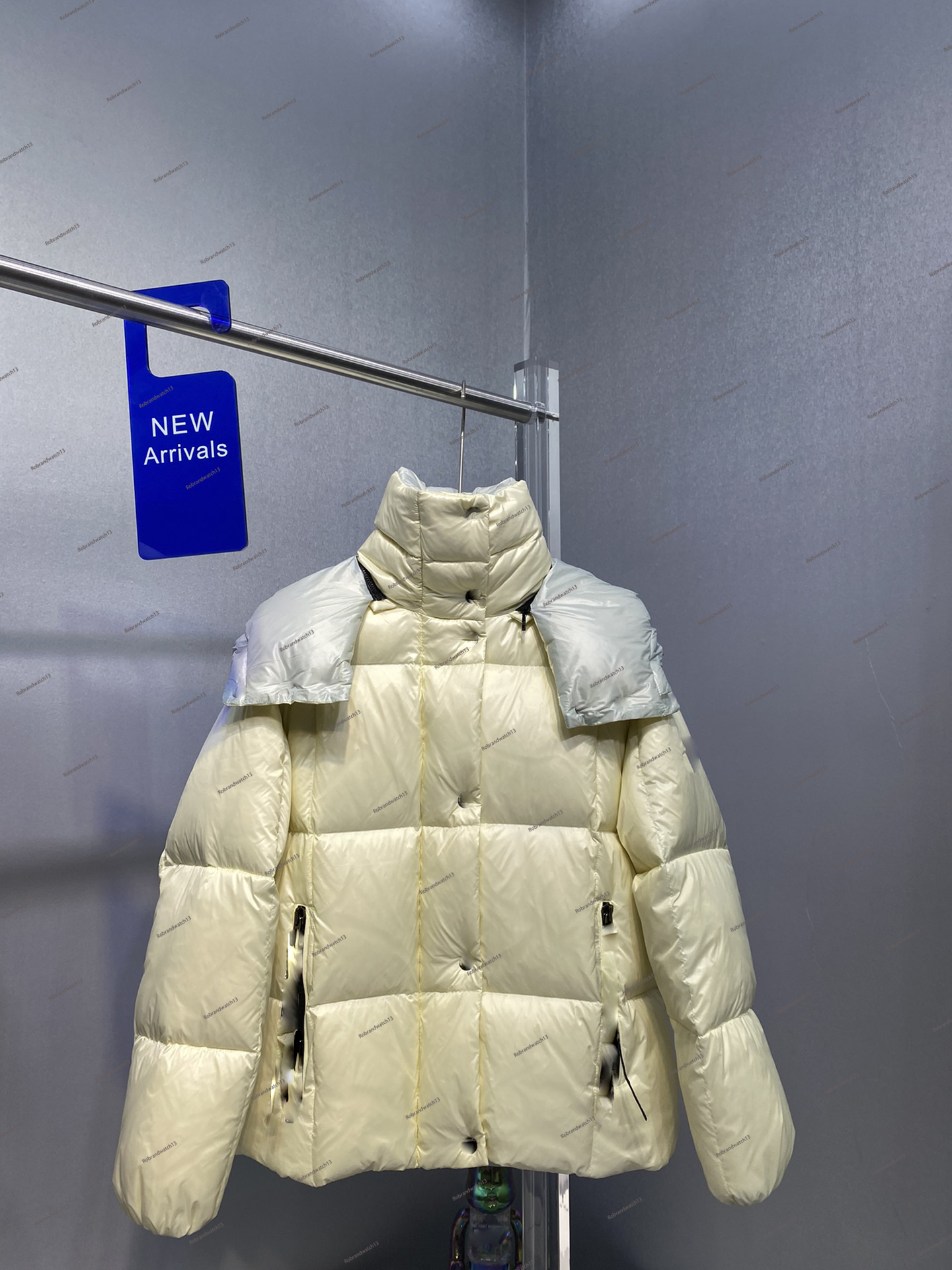 Masked Autumn and New Co-Branded Designer Mens Winter Down Parkas Salzman Man Hooded Cropped Puffer Jacket