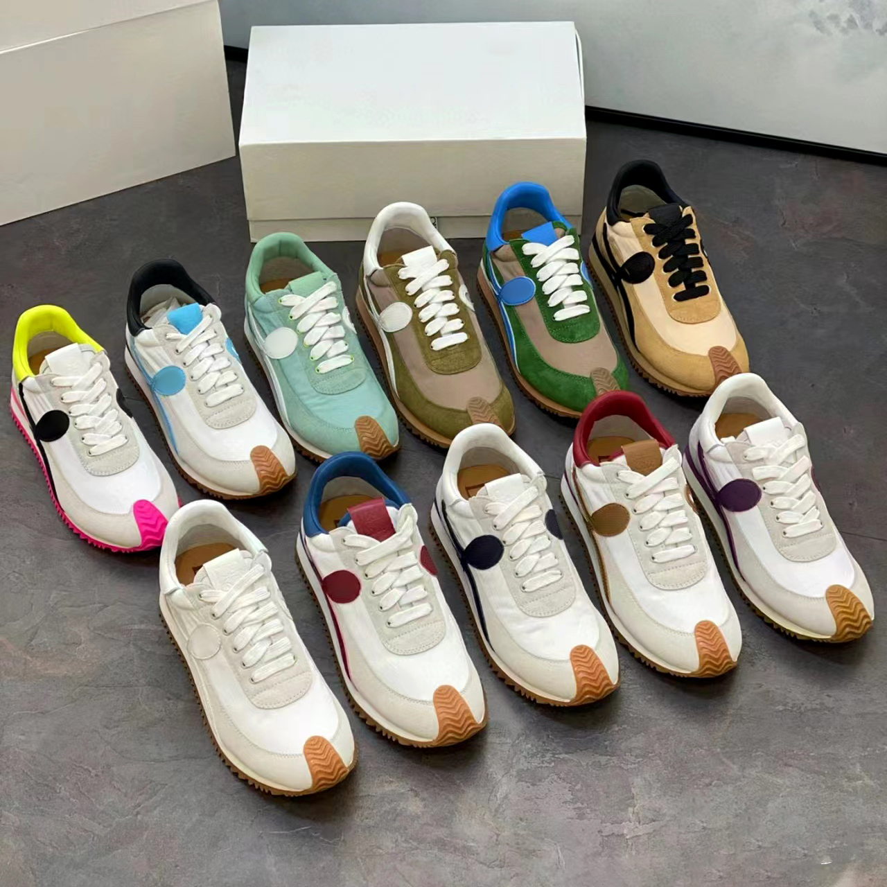 2024 Nouveau style sneaker mode chaussures décontractées hommes basketball run runner runner basse flat women designer chaussures de créateur ext