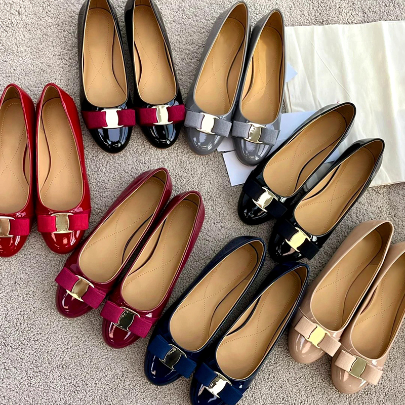 Fashion Lady Gift Casual Chores Femme Ballet Flats extérieurs Double sandale Designer de luxe Men de luxe Low Slide Top Qualine Genue en cuir San