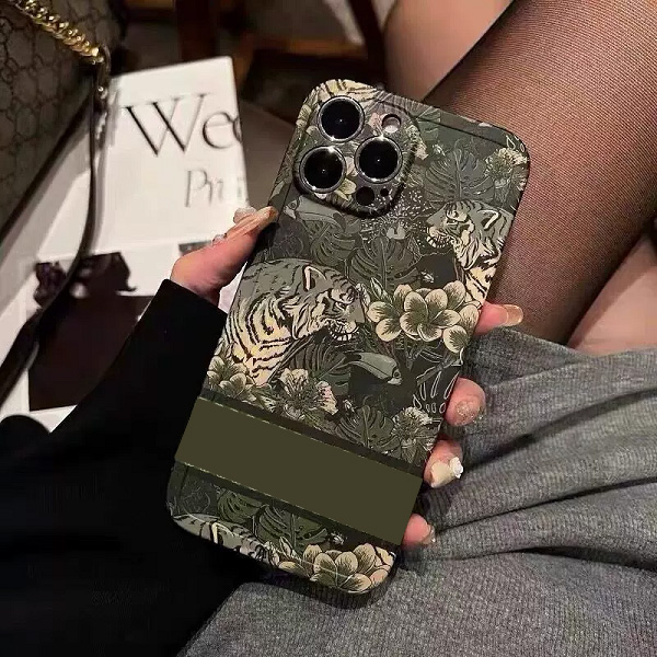 Luxury G Designer couple Phone Case for iPhone 12/13/14/15 Pro Max Fashion Dazzling Laser Magnet high-end phone case-image-977248781