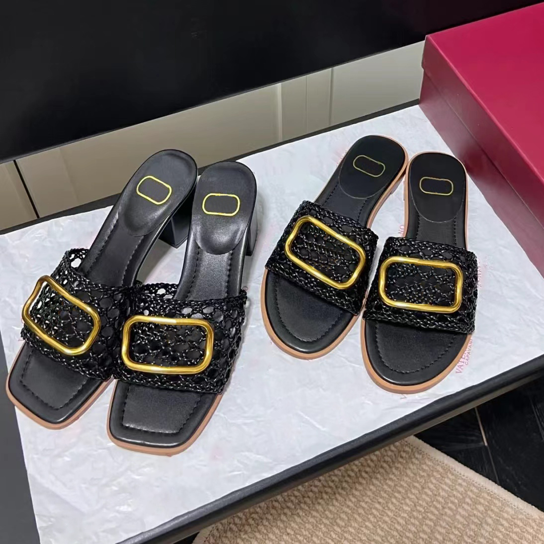 2024 New style Shoes Summer pool Slippers gridding fabric Casual Shoes fashion sexy Women Mule Sliders luxurys Flat Men Designers Outdoors Slide san