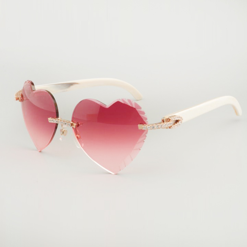 Direct sales of high quality heart-shaped carved sunglasses, diamond natural white horn / black horn sunglasses 8300686-A size: 58-18-140mm