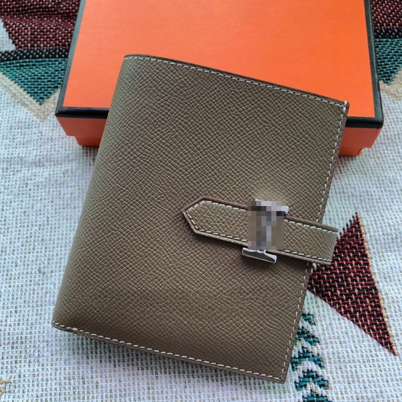 Women's Luxury Wallets Short Card Holders Palm Print Leather Purse-image-989679633