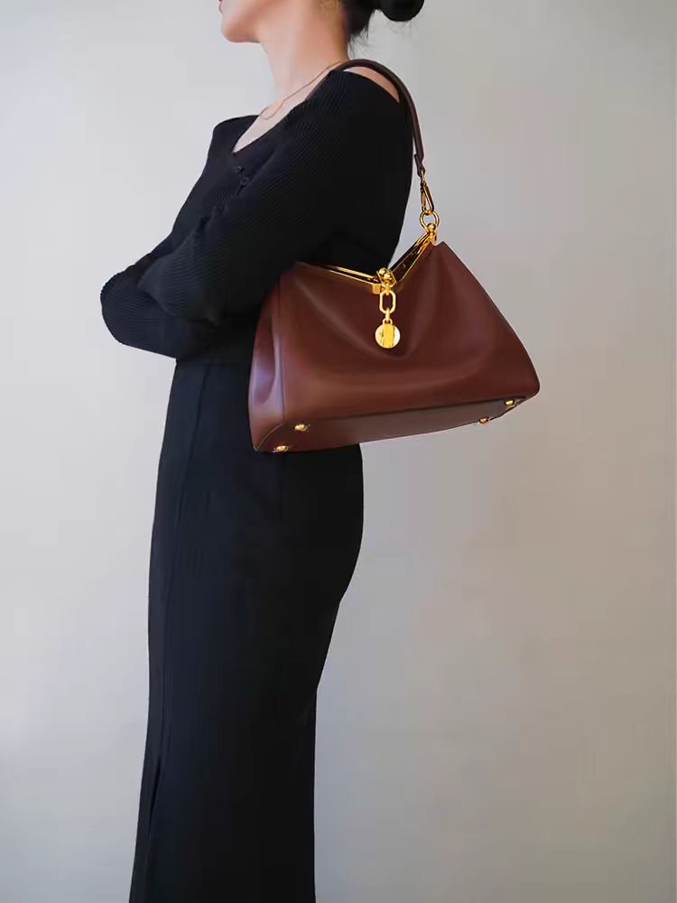 10A Quality Women's Famous Brand Designer Bag Calf Leather ETRO Bag Vela Bag One Shoulder Handbag V-shaped Metal Buckle Underarm Bag-image-979226881