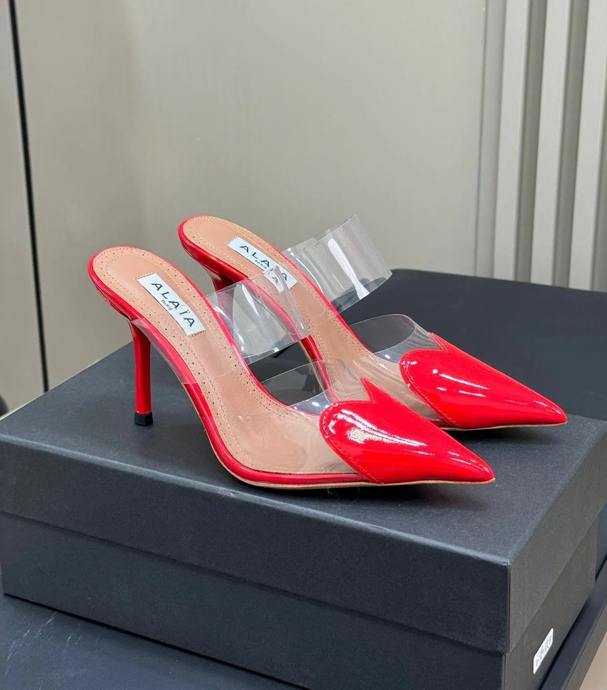 Top Fashion Heart Le Coeur Women Pumps Sexy Pointed Toe Patent Leather Mules Sandals PVC Strappy High Heels Party Dress Lady Walking EU35-42