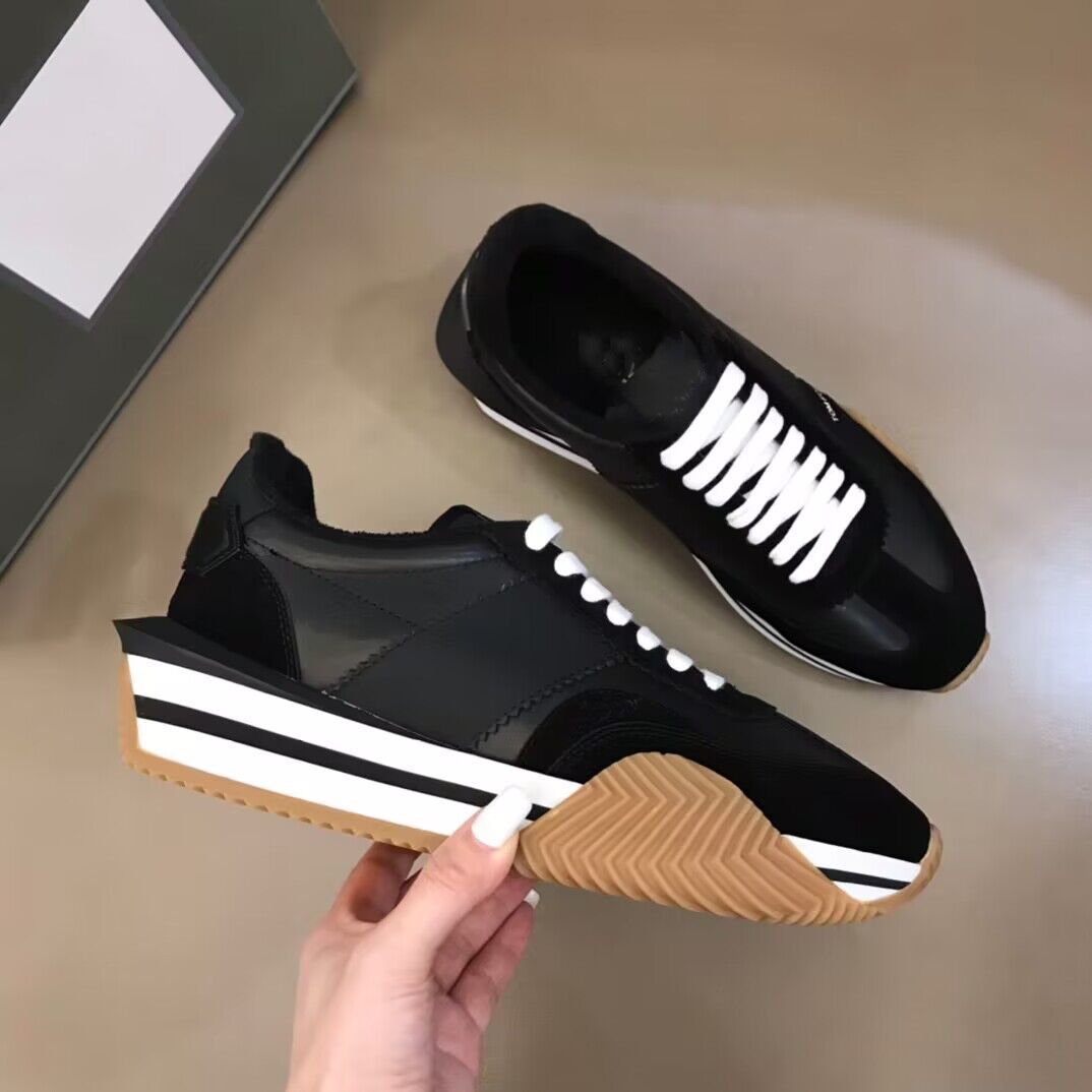 Marque célèbre James Casual Sneaker Shoes Designer Men Skate Shoate Side Stripe Stripe Sued Nylon Skateboard Walking Rubber Rubber Sole Lace Up T
