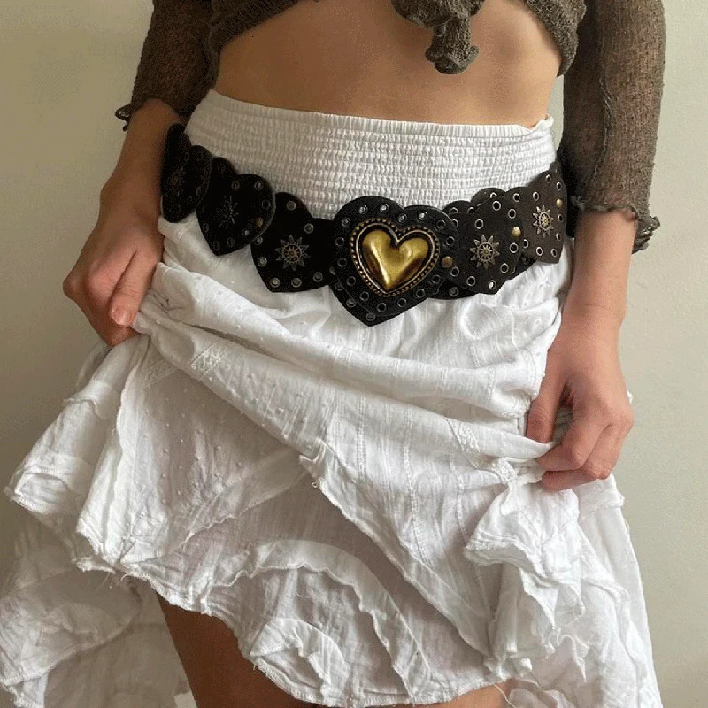 Fairycore Cottage Vintage Heart Shape Belts Women PU Leather Adjustable Brown Sashes Y2K Grunge Rivet Hollow Out Accessaries 240524