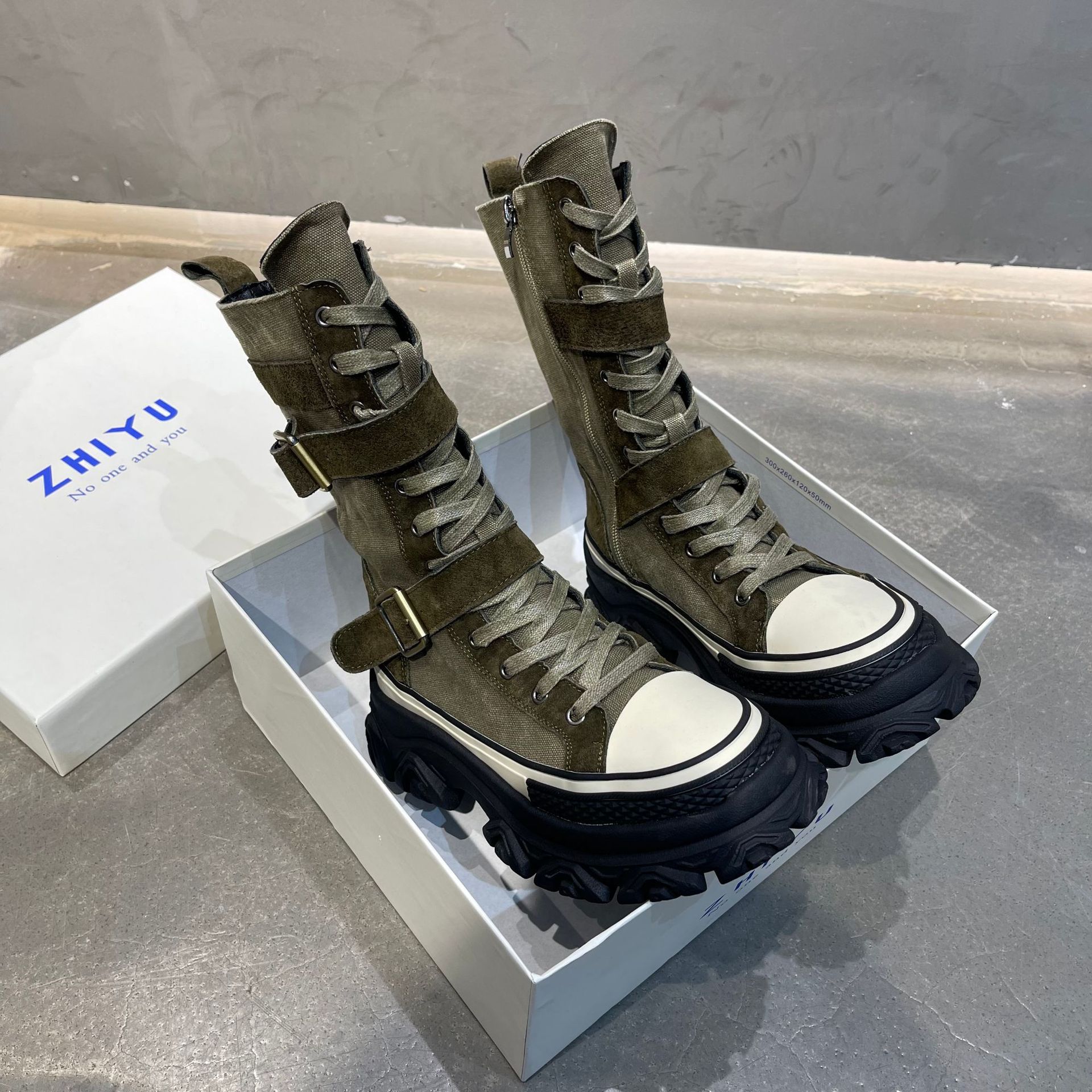 TOP Designer Women Boots Thick Bottom Women Canvas Half Boots Non-Slip Sneakers Women Boots Wind Motorcycle Boot Punk Style