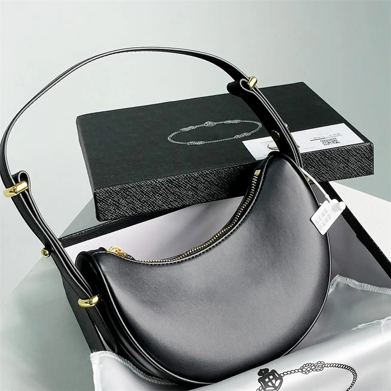 Top quality designer bag tote Luxury handbag crossbody Clutch half moon bag for woman mens Underarm Even triangle bags fashion lady cool white leather Shoulder Bags 