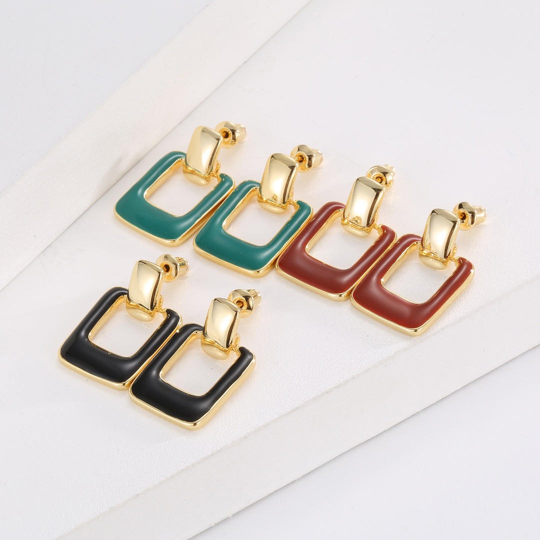 Enamel Square Stud Earrings Classic Jwelries for Women 