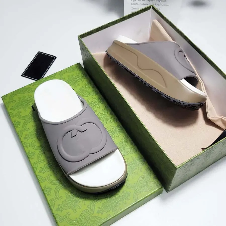 Luxury Designer European Style Slippers Men & Woman Size 35-44 Thick Bottom Flat Slides TPU EVA Pillow Comfort Soft Lady Sandals Bubble Casual Sh