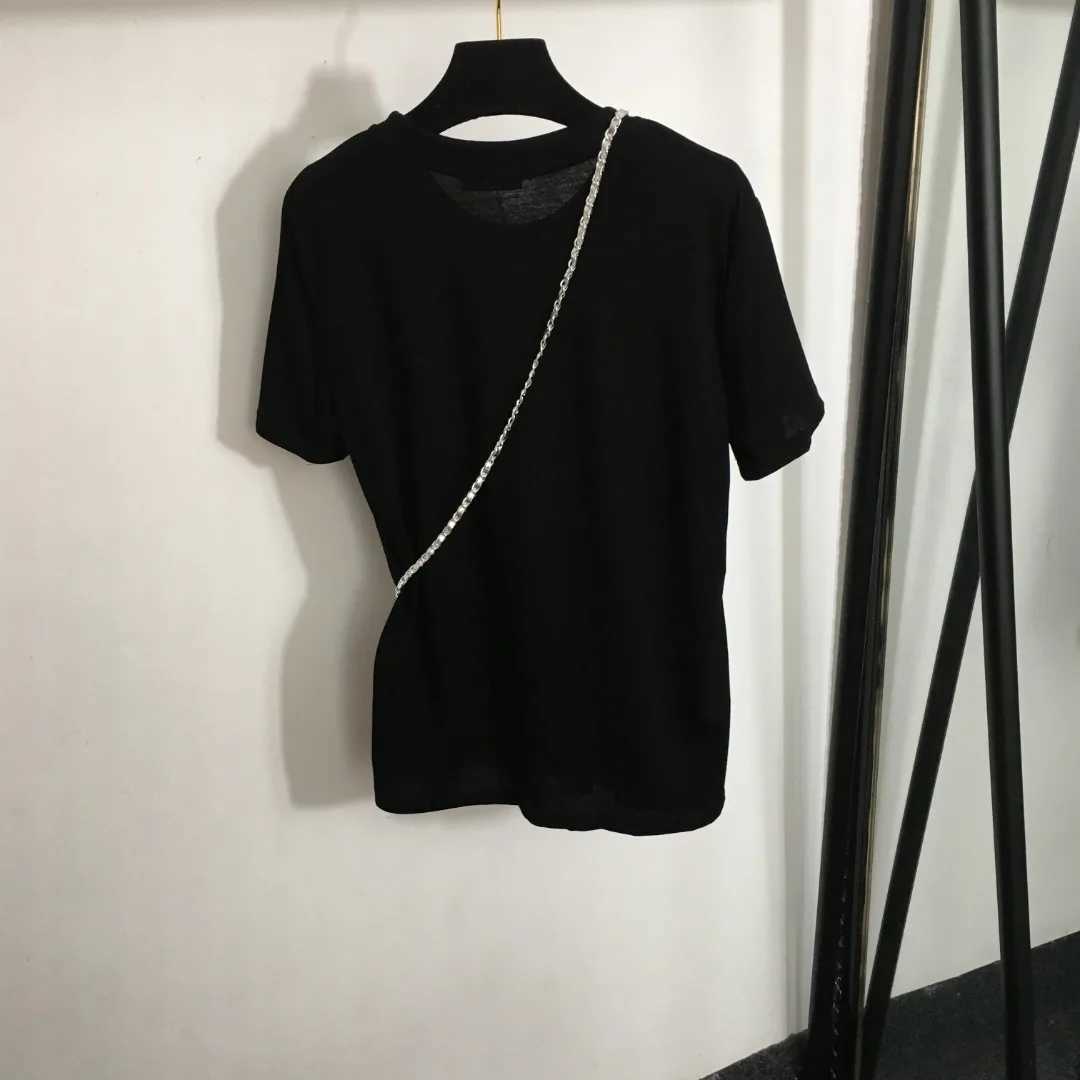 Women's T-Shirt D30 2024 Summer New Womens T-shirt Five Point Star Embroidered Fabric Hardware Chain Bag Casual Fashion Black and White S-L-image-981441930