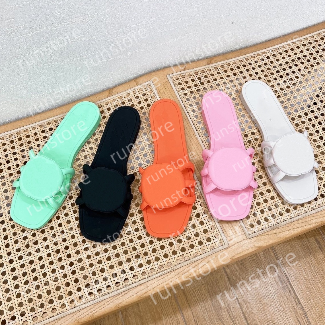 Womens Slippers Sandals Designer Slippers Flat Beach Jelly Script Orange Mules Rubber Slides Casual Comfort Flat Slippers Beach Slippers Size 35-42 