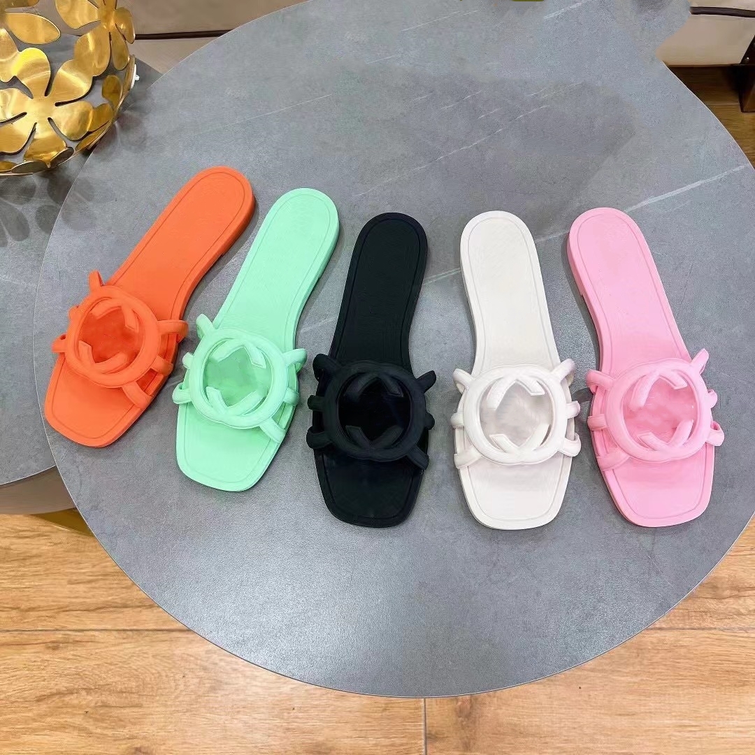 2024 New Sandals Womens Slippers Designer Luxury Slippers Fashion Classic Flat Sandals 