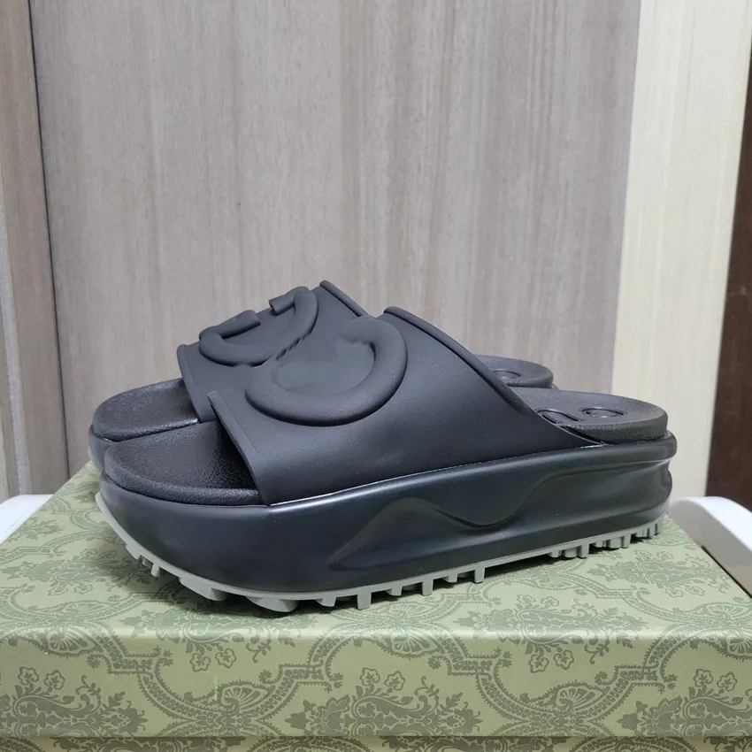 sandal slipper Internet celebrity burst solid color flat heels leisure thickened outside wear stepping on poop feeling increased 5 cm cake slippe-image-983129503