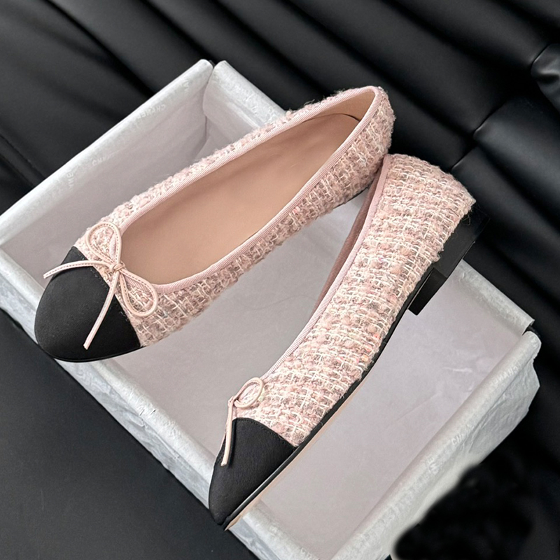 26ss Leather embellished Bowtie slip-on Ballet Flat loafers round toes flat heels Dress Shoes Casual Shoes women's Luxury Designers factory foo