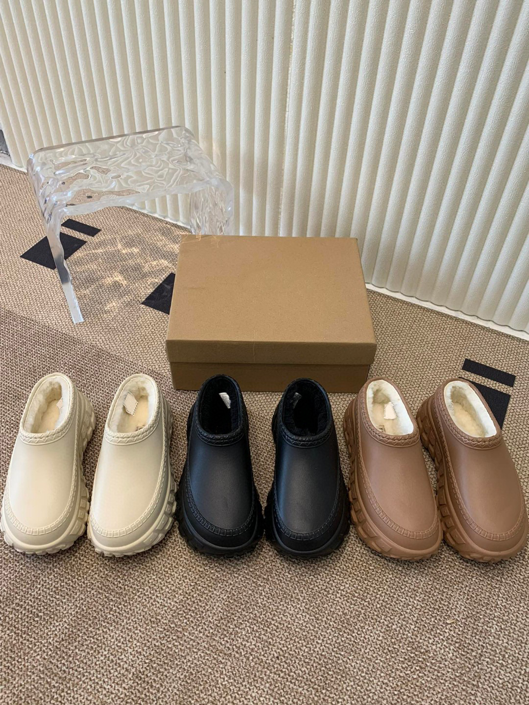2024 Printemps et hiver Pneus à semelles épaisses Chaussures simples légères et décontractées de style ethnique à coupe basse adaptées aux chauss