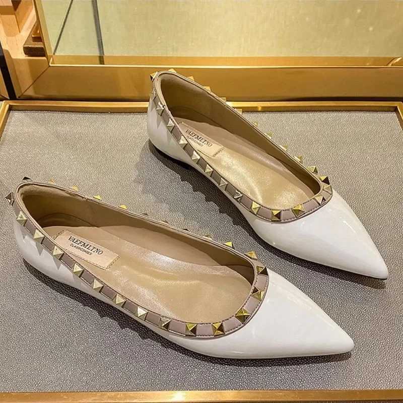 Casual Shoes Flat shoes womens flat shoes fashionable stud toe pump office womens work shoes patented leather thin shoes wedding shoes Q241204