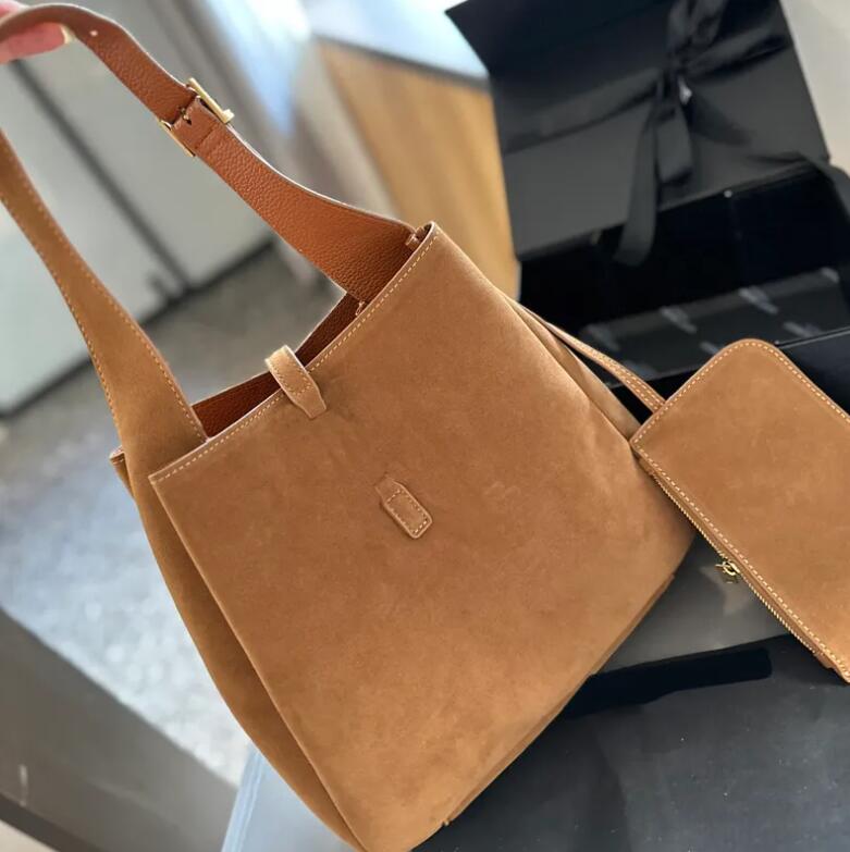 Sac de femmes designer Classic 2024 Nouveau sac à godet en velours extérieur de grande qualité