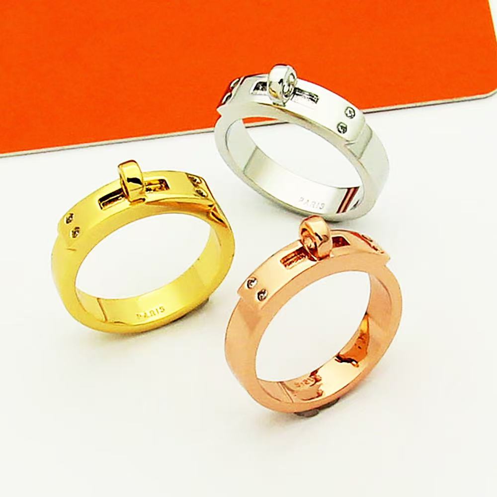 Designer Ring Classic Letter Rings K Gold Ring Custom Designer Jewelry Rotating Buckle Four Diamond Ring Luxury Jewelry Couple Ring