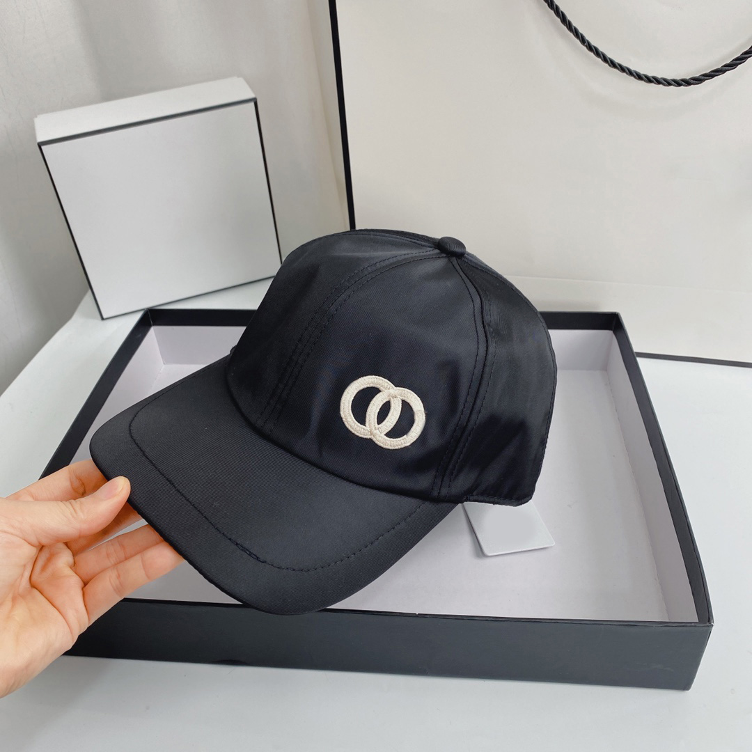 Fashion Classic Designer Women Men Ball Caps 4 Seasons Unisex Snapbacks Initial Pattern Sports Cap High Quality