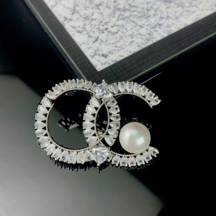 High Quality Pins Brooches Pins Brooch Women Designer Brand Letter Pins Crystal Gold Silver Copper Plated Accessories for Wedding Party Gift-image-1037996773