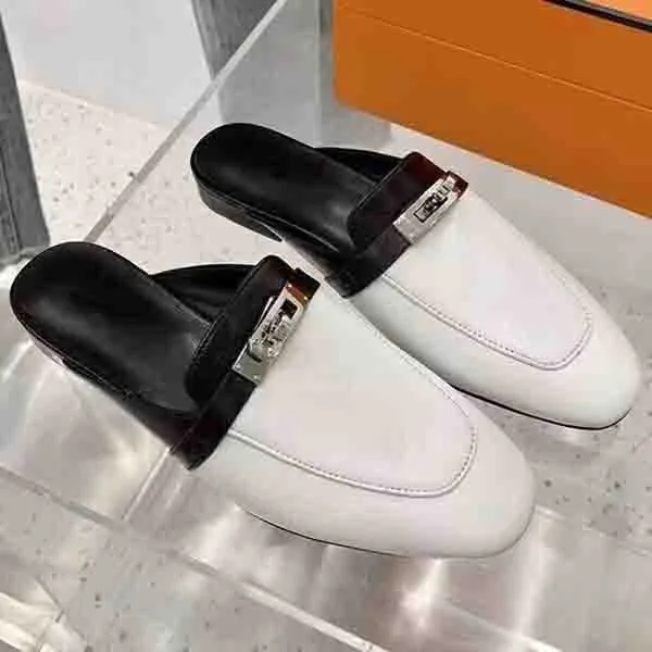 22s Winter women Casual loafer slipper flats Loafers Calfskin leather low heel casual shoes luxury brands Metal Chain Shoe with box