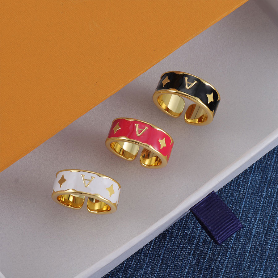 Designer Fashion Letter Ring Classic Love Ring Designer Titanium Steel Jewelry Couple de mariage Bague de mariage Cadeau de la Saint-Valentin qui