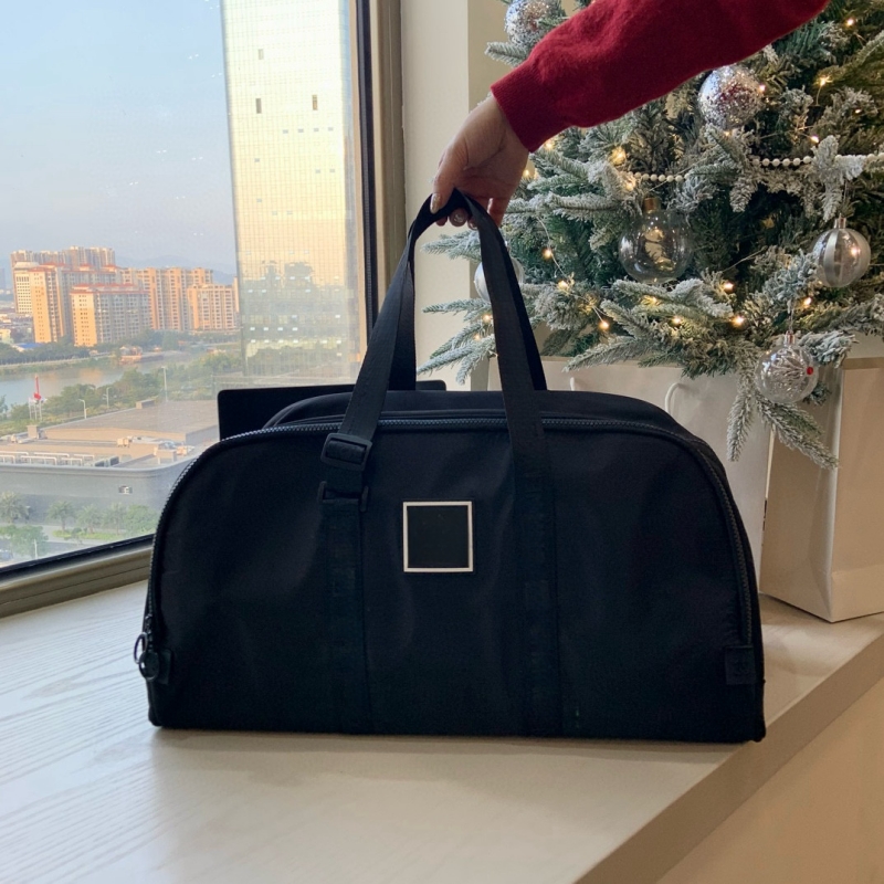 New black and white color nylon large capacity solid color travel bag VIP gift