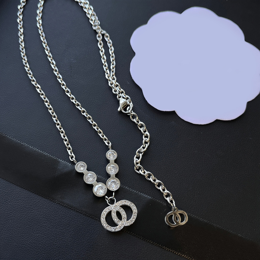 Ne jamais déchaîner les pendentifs de concepteurs de luxe à 18 carats colliers en acier inoxydable collier collier perles de collier marie de cad