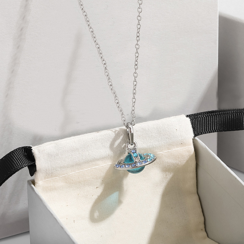 Collier pendentif en forme d'adorable planète avec un ensemble de bijoux de mode pour femmes en cristal rose Accessoire de charme cosmique