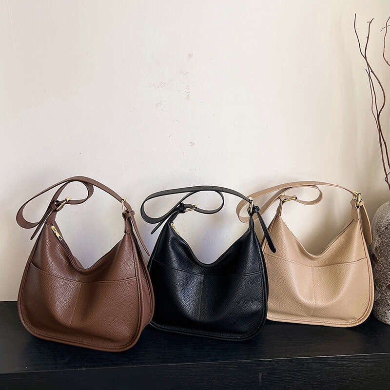 ote Bags for Women PU Leather Tote Purses Handbags Solid Color Soft Surface Large Capacity For Women Fashionable And Stylish Commuting Diagonal Shou