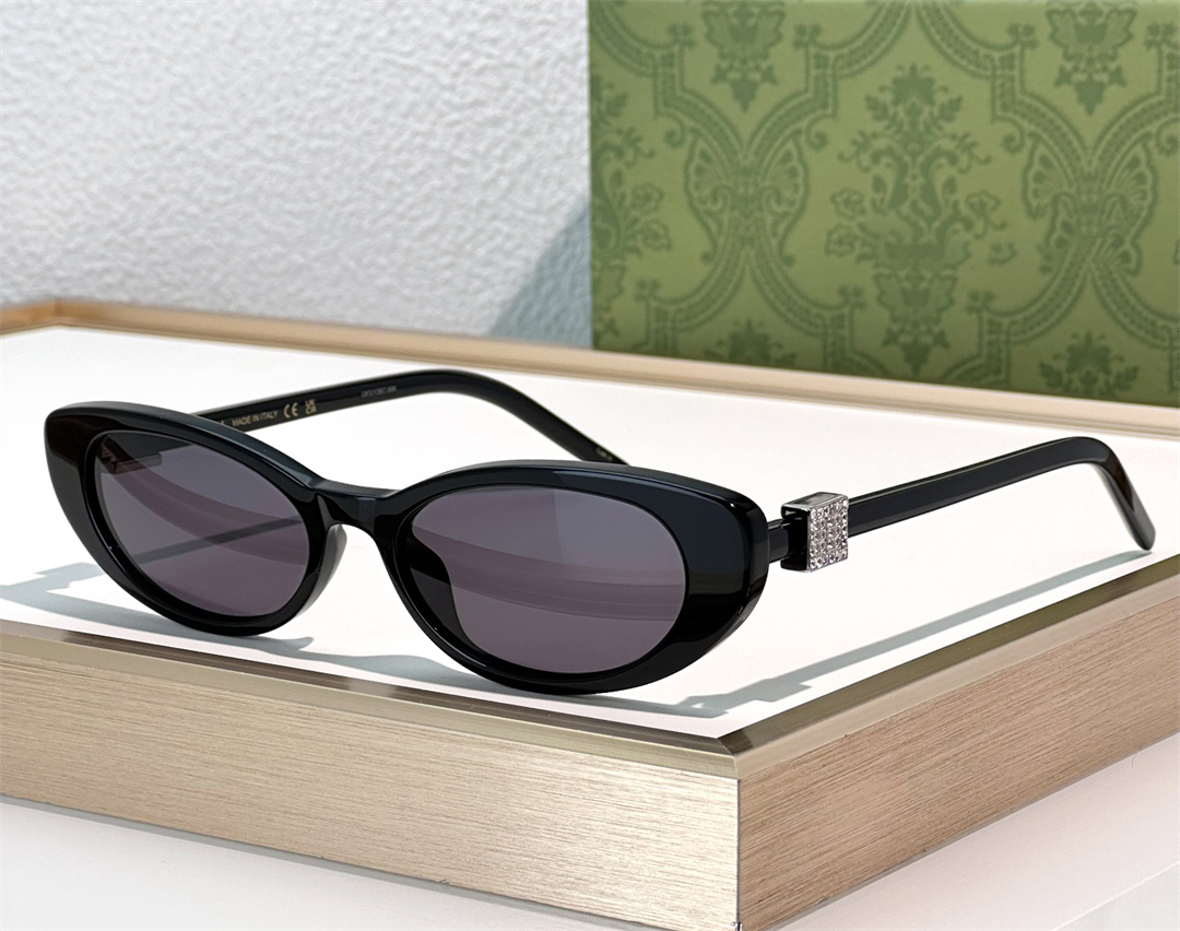 Fashion classic designer 1680S sunglasses for women vintage trend small frame set with diamonds glasses avant-garde pop style Anti-Ultraviolet co