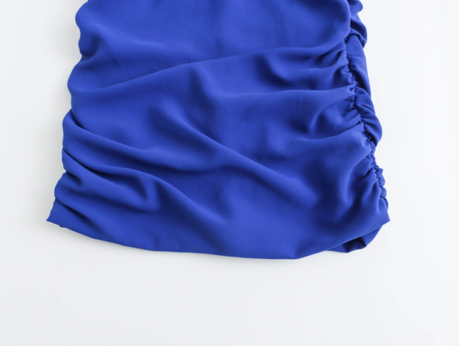 (456) Mini robe plissée à manches longues pour femme, hiver