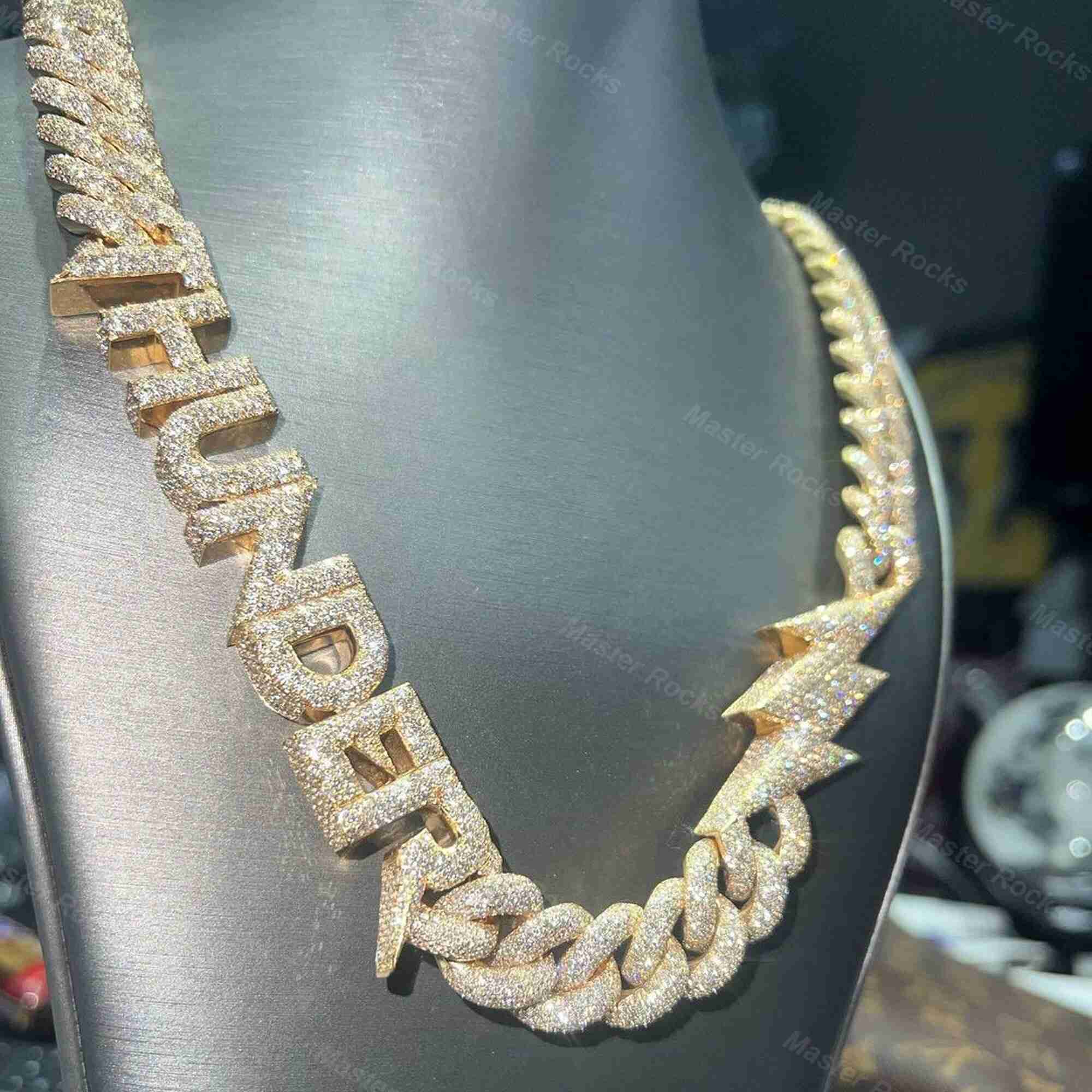 S925 Moissanite Cuban Link Chain Mens Thunder and Lightning Sign Chain Link Design Wholesale Price Cuban Link Custom Necklace
