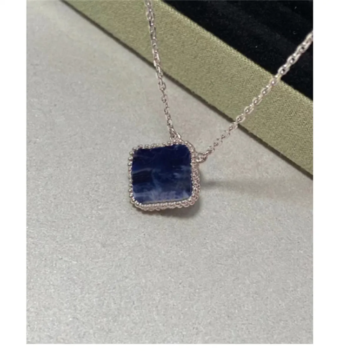 Colliers classiques pendentifs nacre en acier inoxydable plaqué 18 carats bijoux pendentif colliers pour femmes fille saint valentin fête des mèr