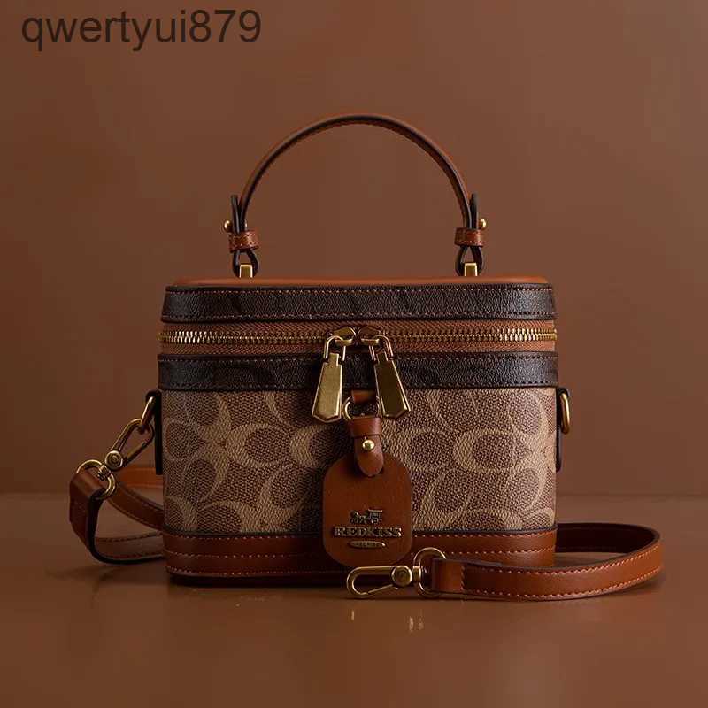 cherry bag Cross Body Advanced barrel feeling 2024 new womens clothing lunch box with color single sour ten font and qwertyui879 H240703