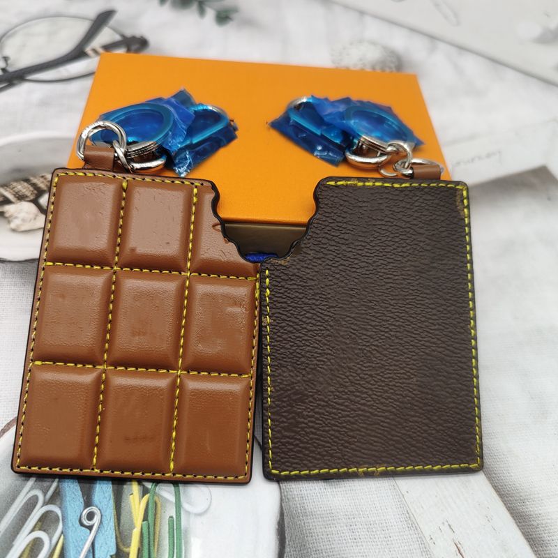2026 Mens Designer Keychain Luxury Bag Charm For Women CHOCOLATE BAR FIGURINE Leather Keyring Classic Letters Stainless Steel