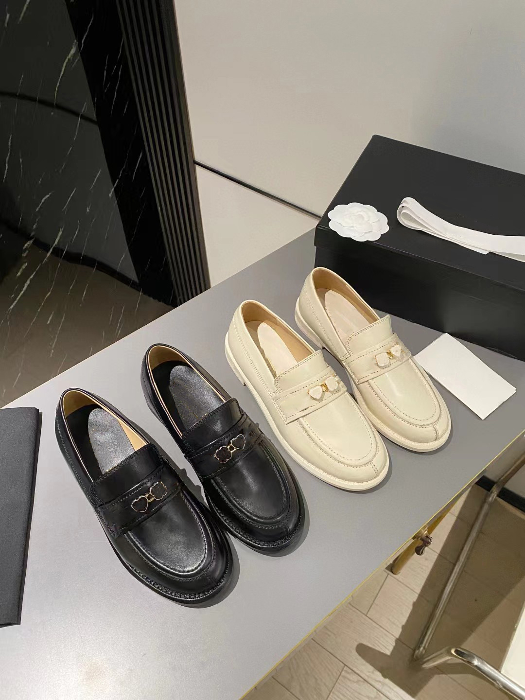 10A Quality Fashion Dress designer shoes women wedding party quality real leather loafer flat Shoe business formal loafer social chunky With box Dus